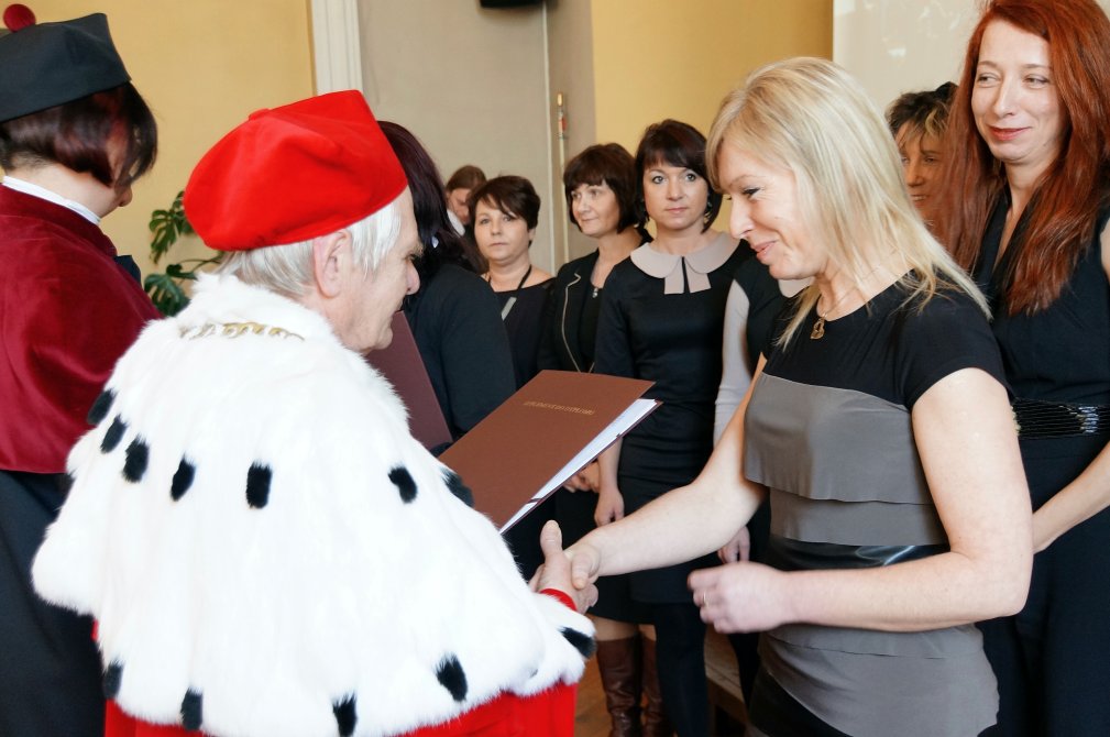 Pierwsi magistrzy pielęgniarstwa w Legnicy