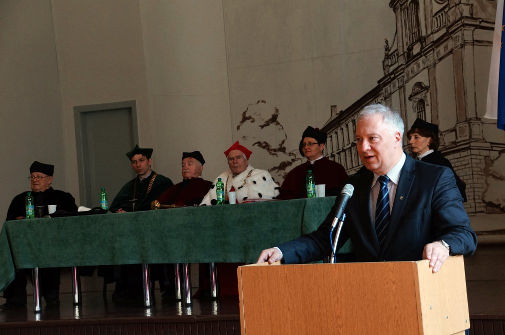 Pierwsi magistrzy pielęgniarstwa w Legnicy