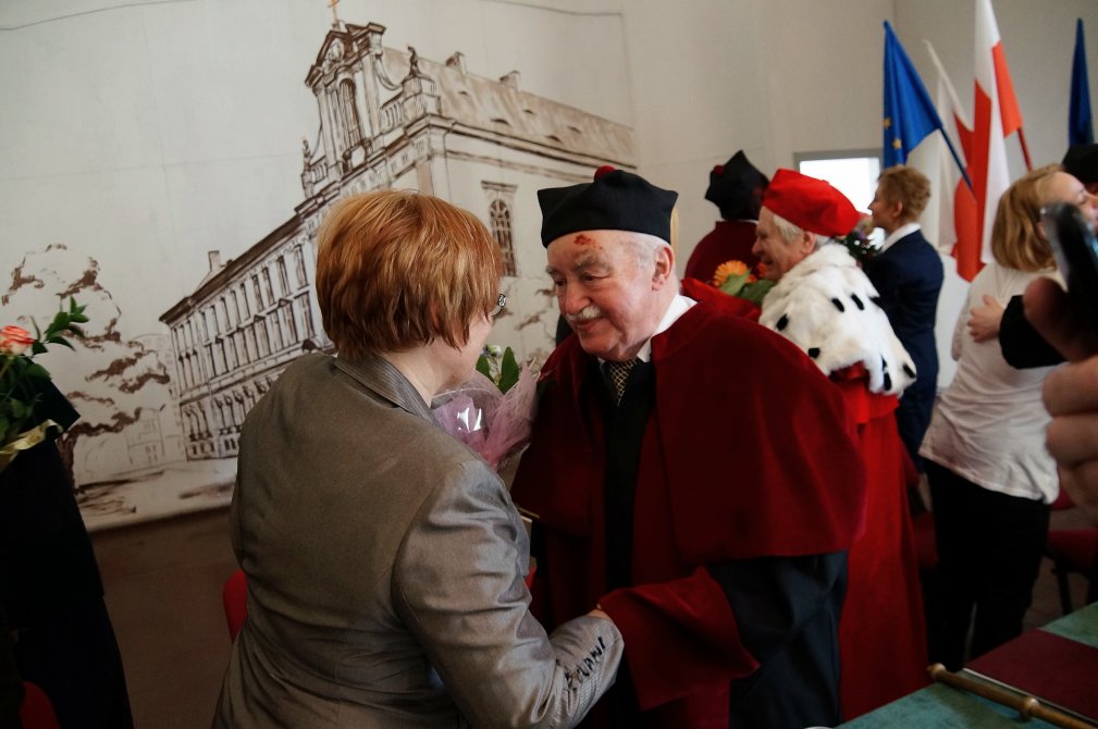 Pierwsi magistrzy pielęgniarstwa w Legnicy