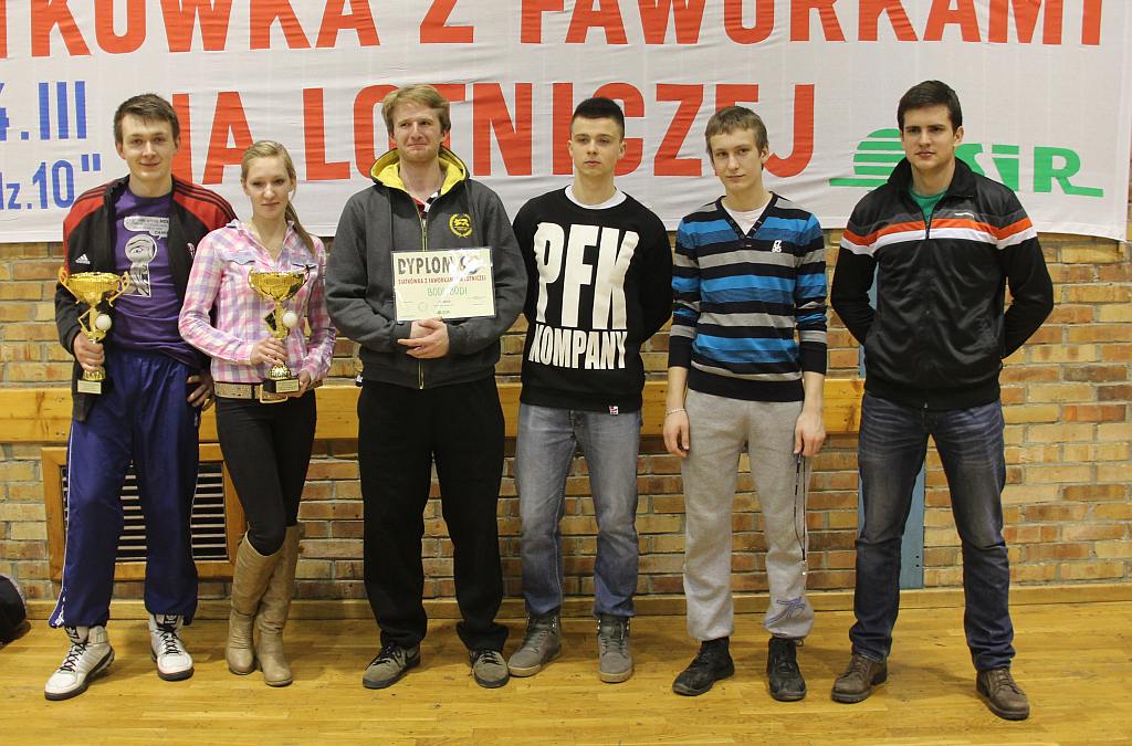 Siatkówka z faworkami na lotniczej