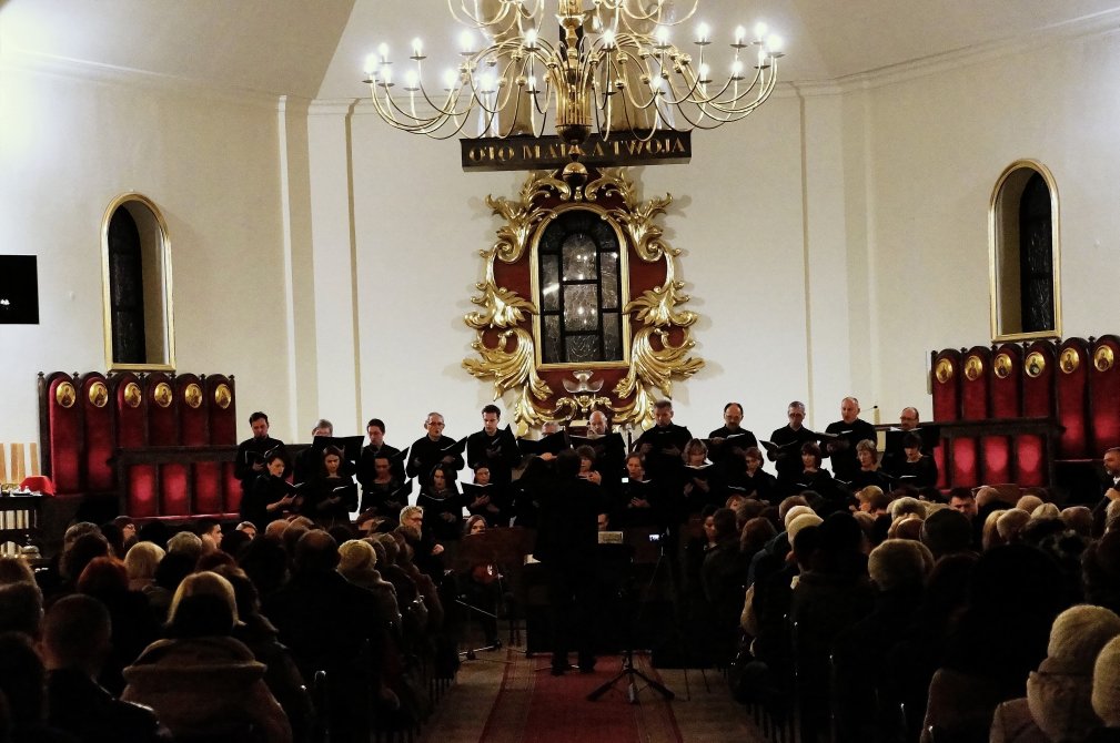 Legnicka Orkiestra Symfoniczna i Chór Madrygał