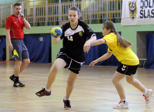 Szczypiornistki z SP9 drugie na Dolnym Śląsku