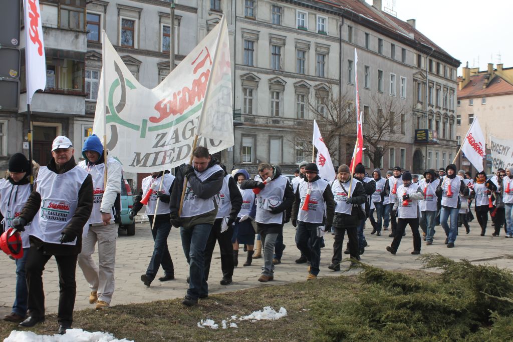 Solidarność przeszła ulicami miasta. Z hukiem!