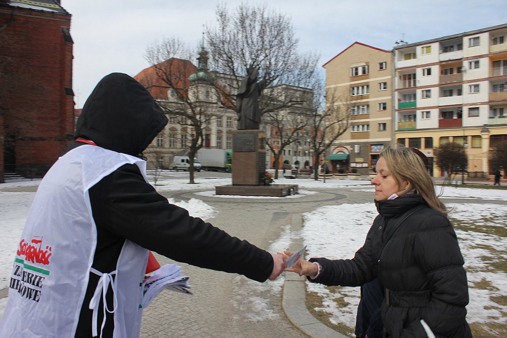 Solidarność przeszła ulicami miasta. Z hukiem!