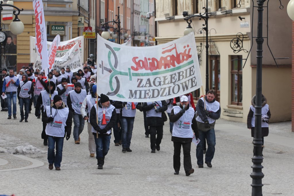 Solidarność przeszła ulicami miasta. Z hukiem!