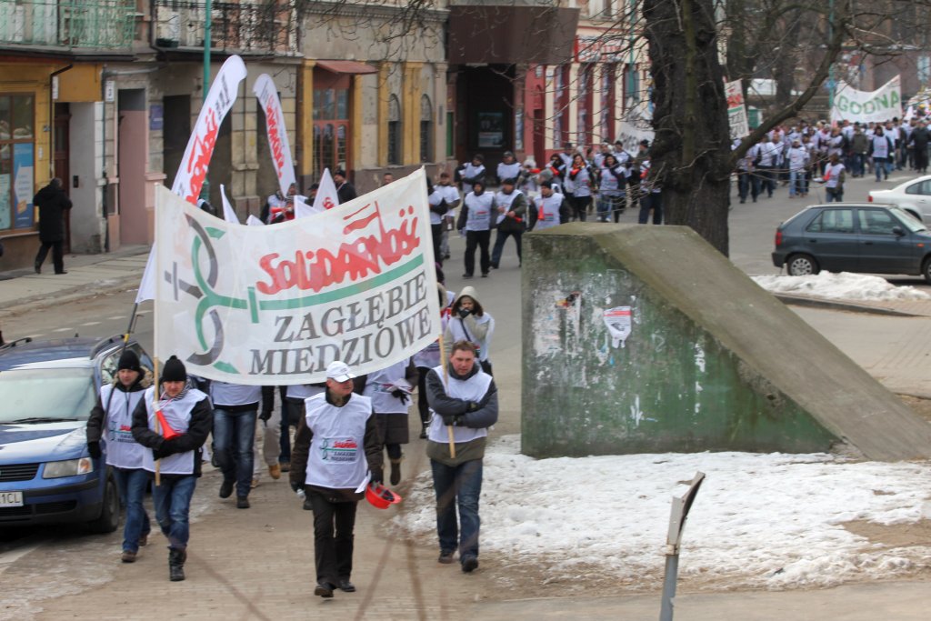 Solidarność przeszła ulicami miasta. Z hukiem!