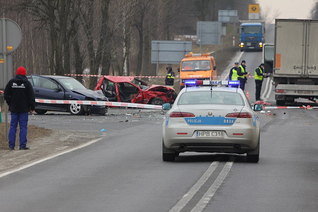 Wypadek po Kawicami. Zginęła młoda kobieta!