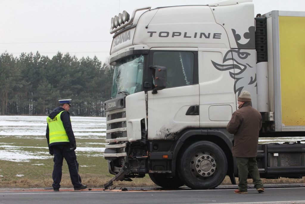 Wypadek po Kawicami. Zginęła młoda kobieta!
