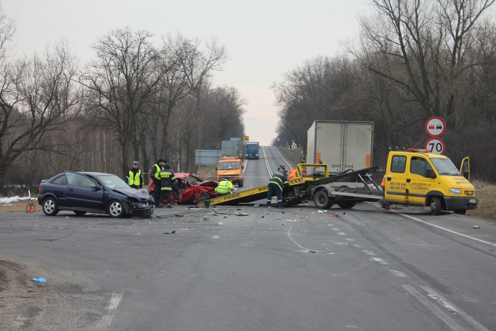 Wypadek po Kawicami. Zginęła młoda kobieta!