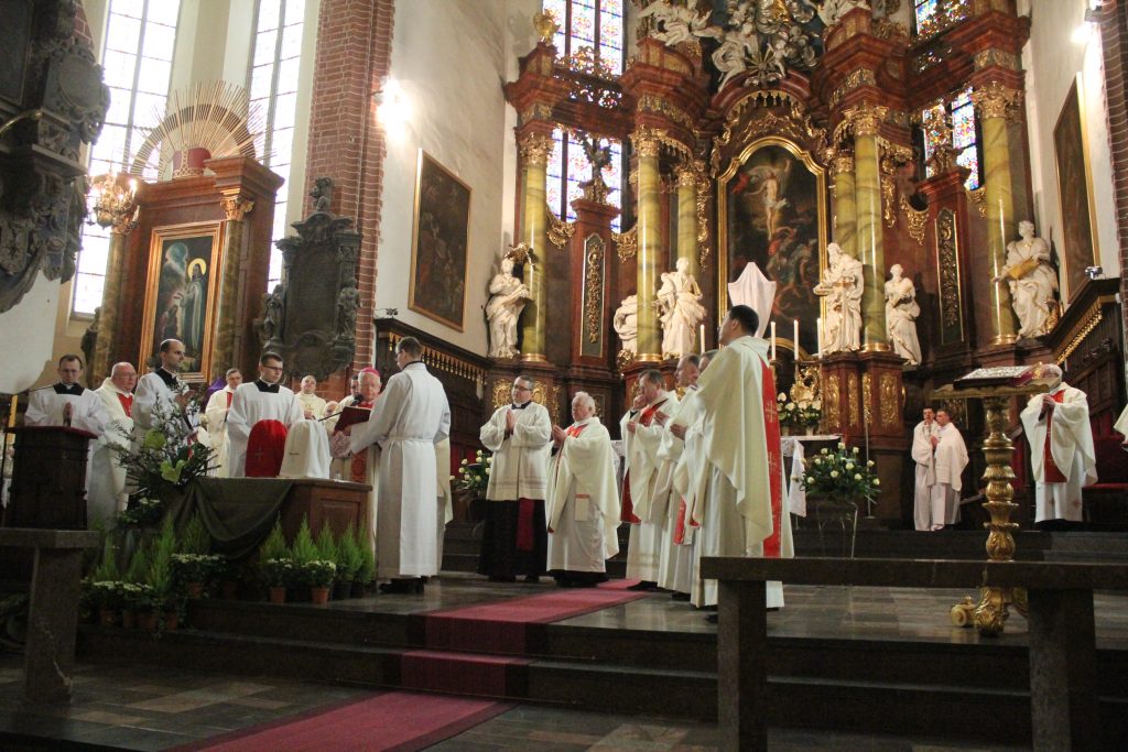 Wielki Czwartek. Rozpoczęcie triduum paschalnego