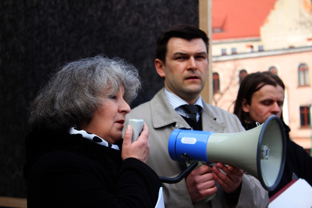 Smoleńska rocznica w Legnicy. „Precz z Iwanem!”