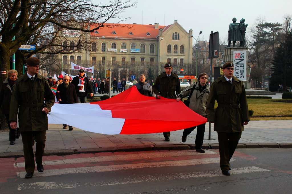 Smoleńska rocznica w Legnicy. „Precz z Iwanem!”