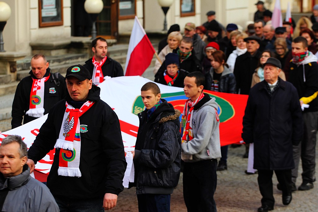 Smoleńska rocznica w Legnicy. „Precz z Iwanem!”
