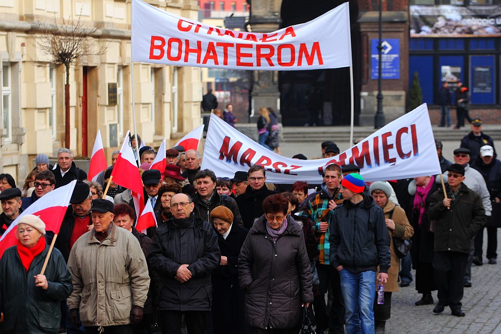 Smoleńska rocznica w Legnicy. „Precz z Iwanem!”