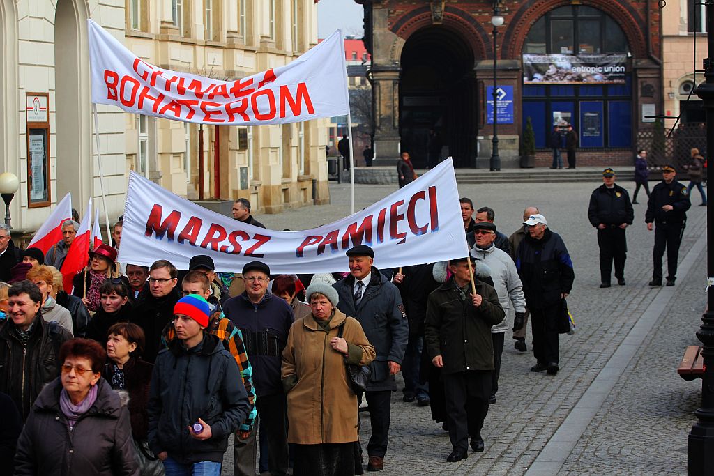 Smoleńska rocznica w Legnicy. „Precz z Iwanem!”