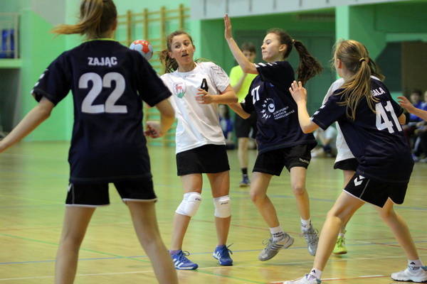 KPR Jelenia Góra - UKS Dziewiątka Legnica 13:17