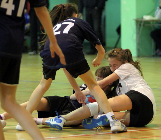 KPR Jelenia Góra - UKS Dziewiątka Legnica 13:17
