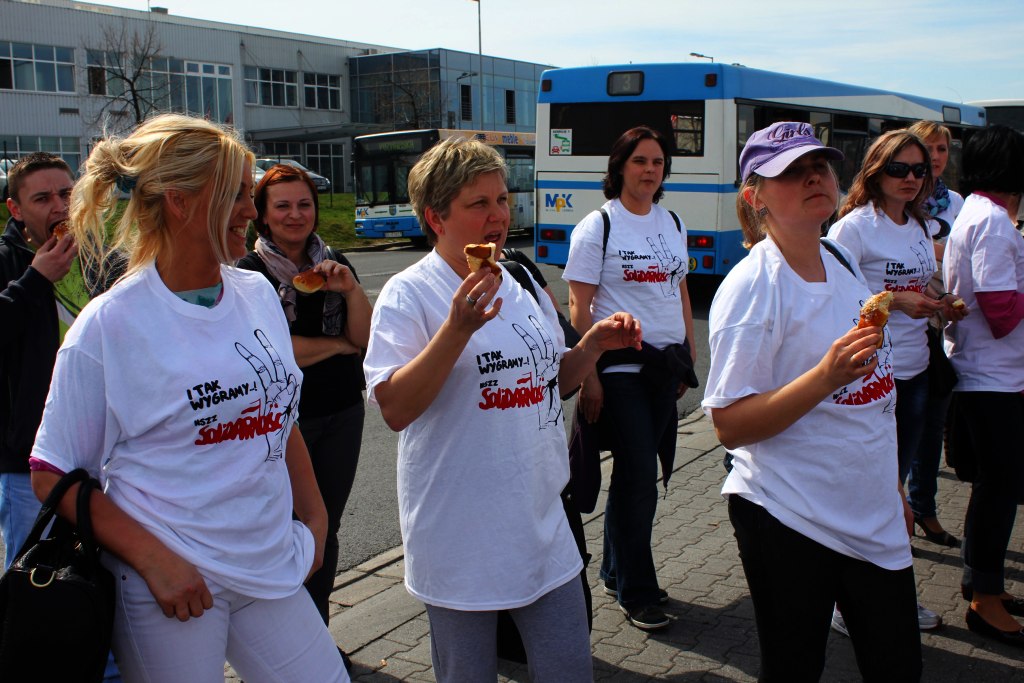 Trzeci dzień pikiet Solidarności pod ADO