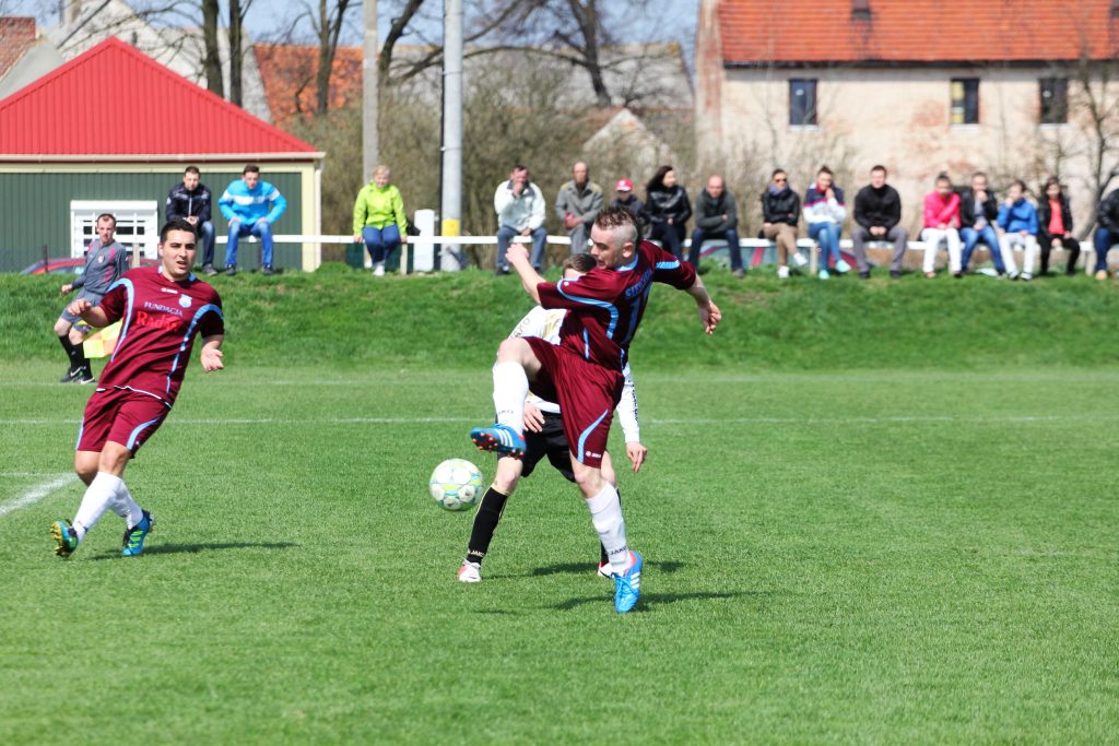 Dąb - Iskra 4:0