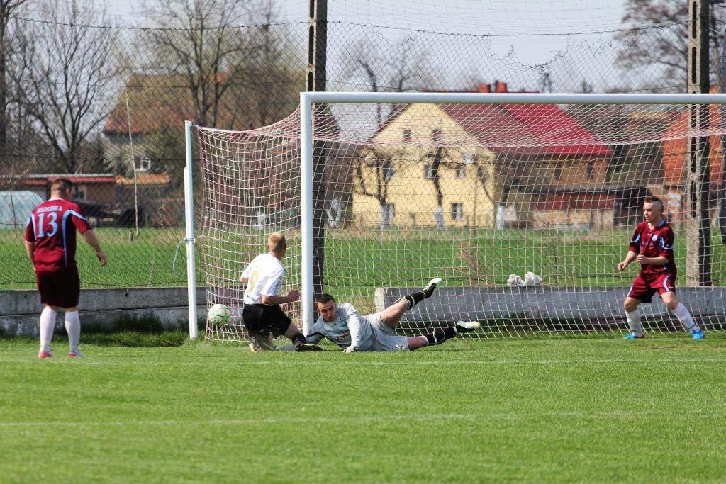 Dąb - Iskra 4:0
