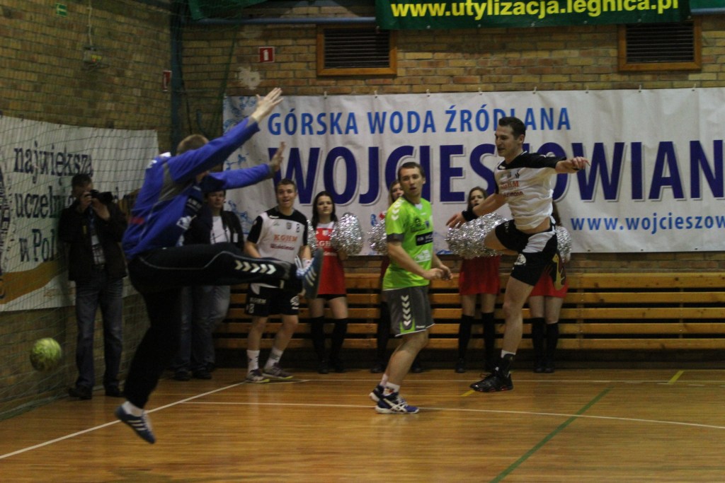 Siódemka nadal w grze. Czuwaj pokonany!