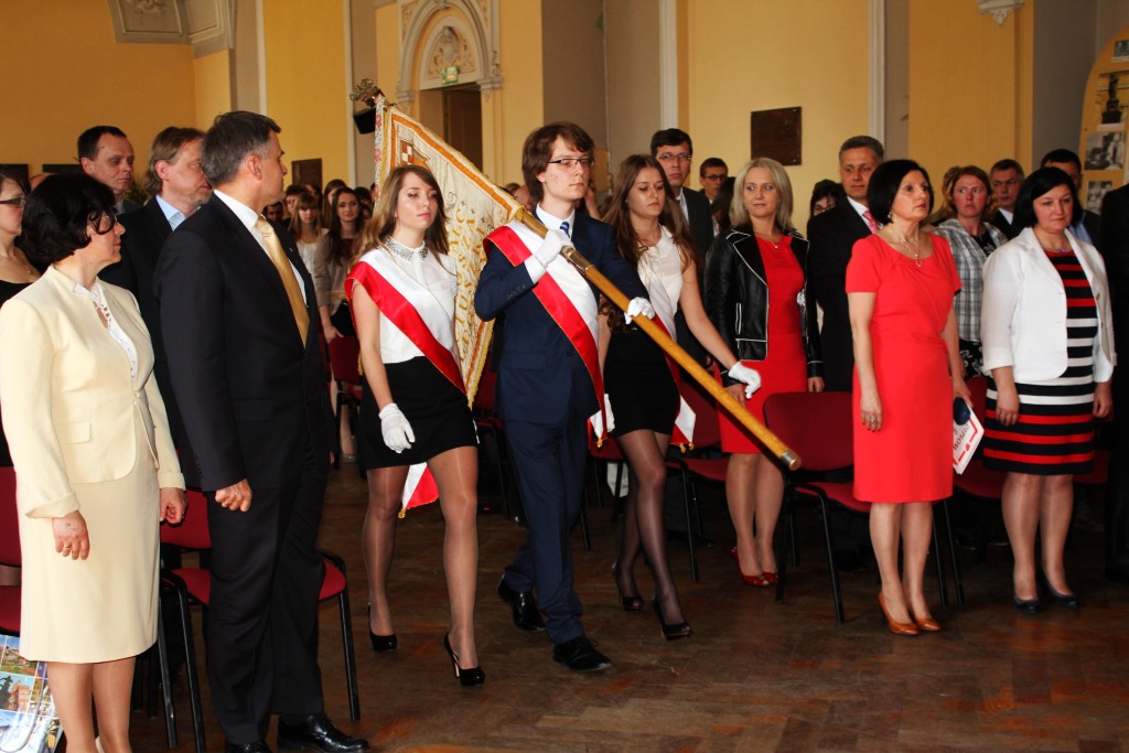 Odebrali świadectwa, czekają na maturę