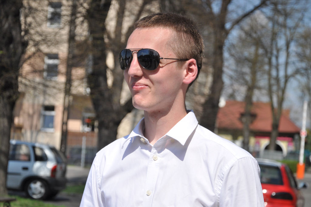 Maturzyści zakończyli rok szkolny paleniem gumy