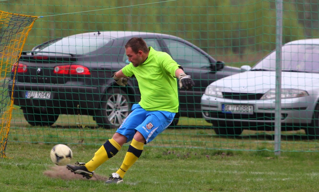Klasa A: Ikar - GKS Męcinka 1:5