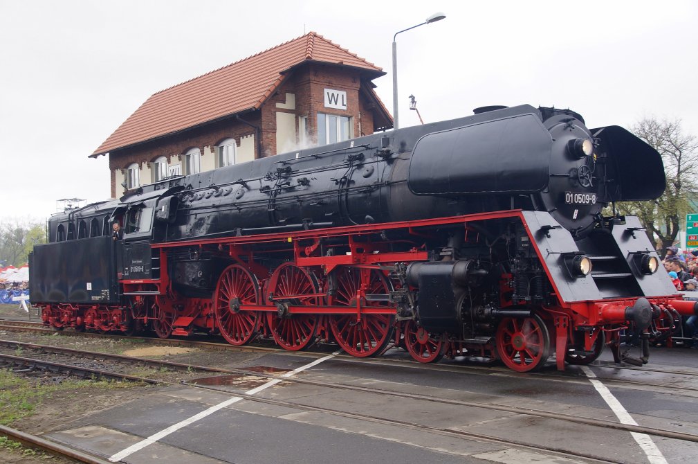 Maszyny pod parą przyjechały do Wolsztyna