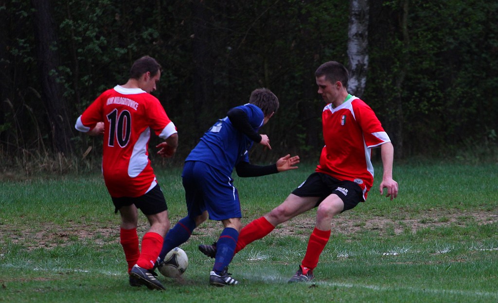 Klasa A: Ikar - GKS Męcinka 1:5