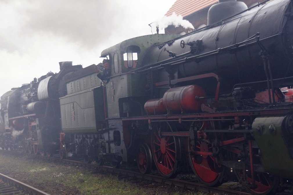 Maszyny pod parą przyjechały do Wolsztyna