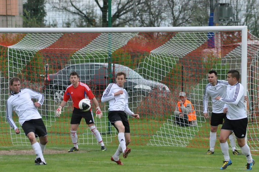 IV liga: Orkan - Pogoń 0:0