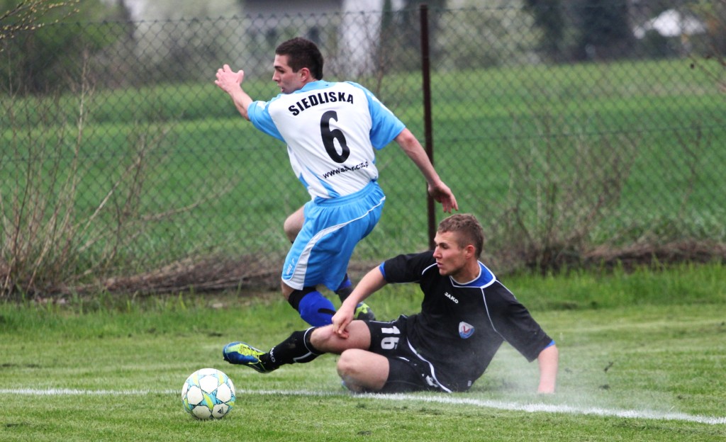 Klasa A: Dąb - Victoria 0:1