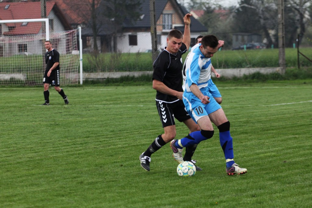 Klasa A: Dąb - Victoria 0:1