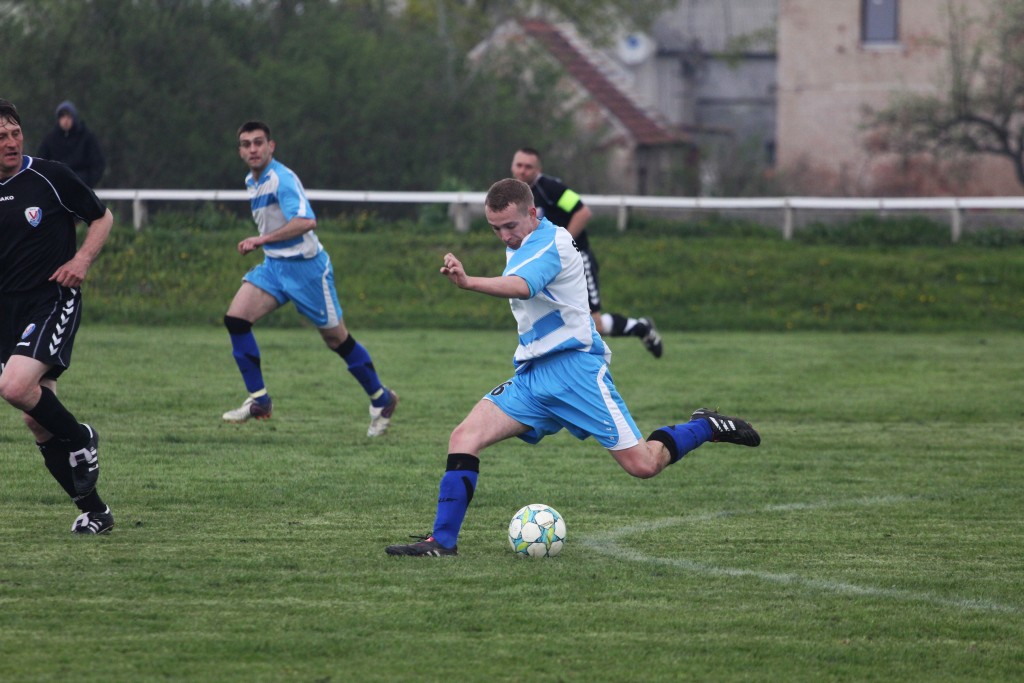 Klasa A: Dąb - Victoria 0:1