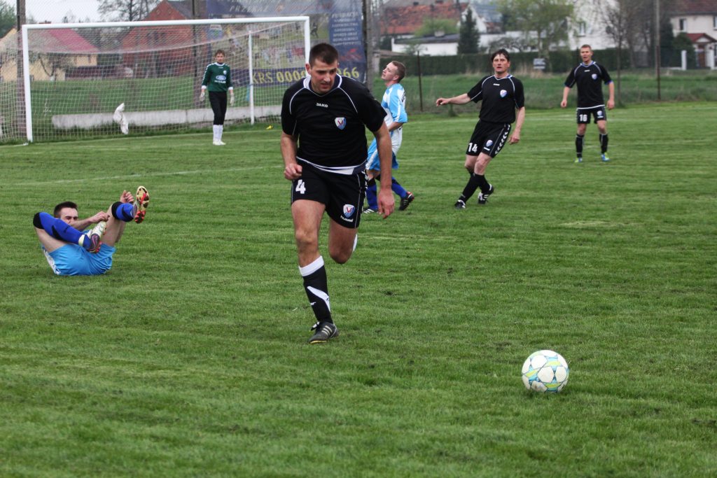 Klasa A: Dąb - Victoria 0:1