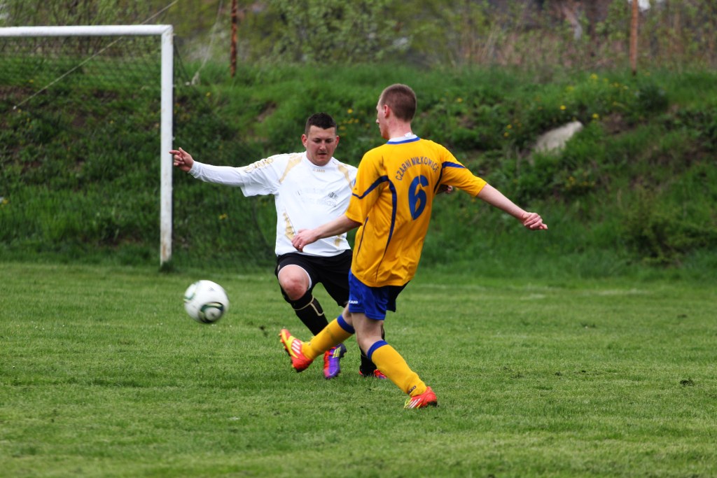 Klasa A: Czarni - Iskra 2:3