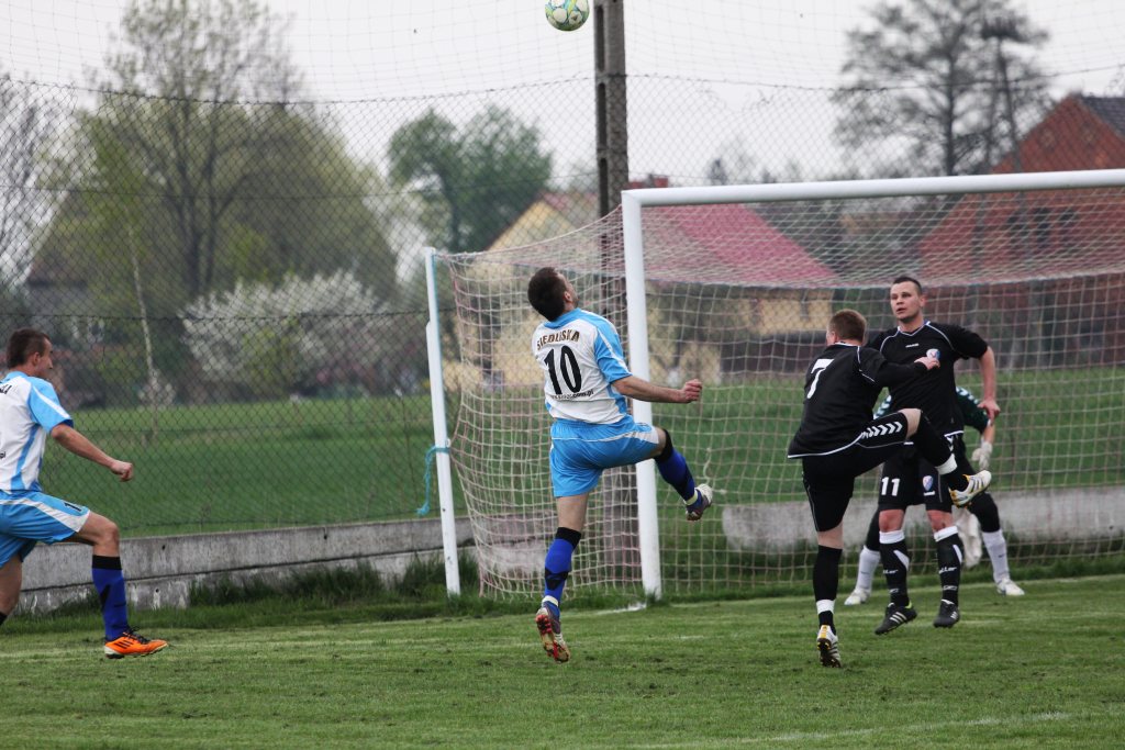 Klasa A: Dąb - Victoria 0:1