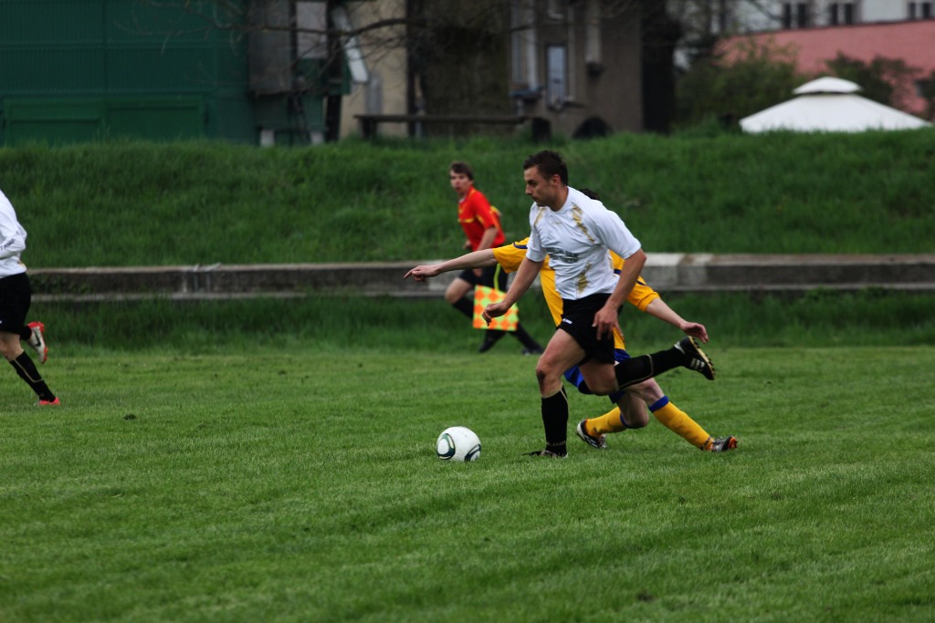Klasa A: Czarni - Iskra 2:3
