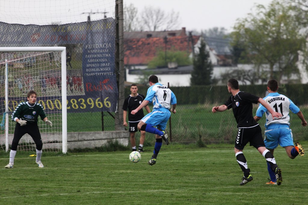 Klasa A: Dąb - Victoria 0:1