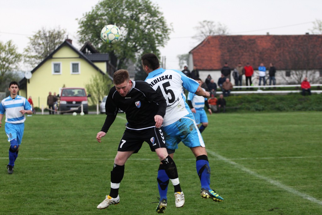 Klasa A: Dąb - Victoria 0:1
