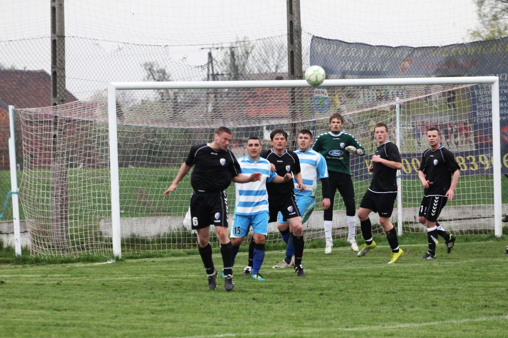 Klasa A: Dąb - Victoria 0:1