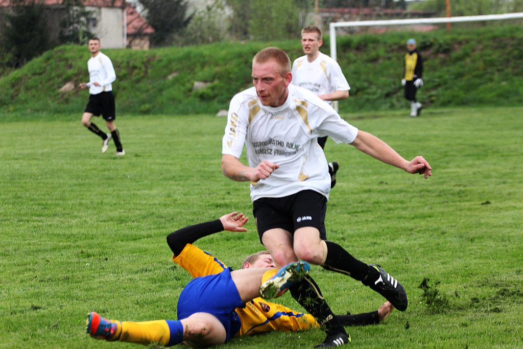 Klasa A: Czarni - Iskra 2:3