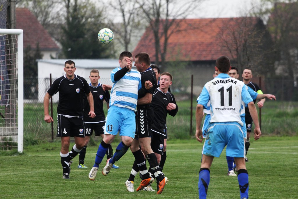 Klasa A: Dąb - Victoria 0:1
