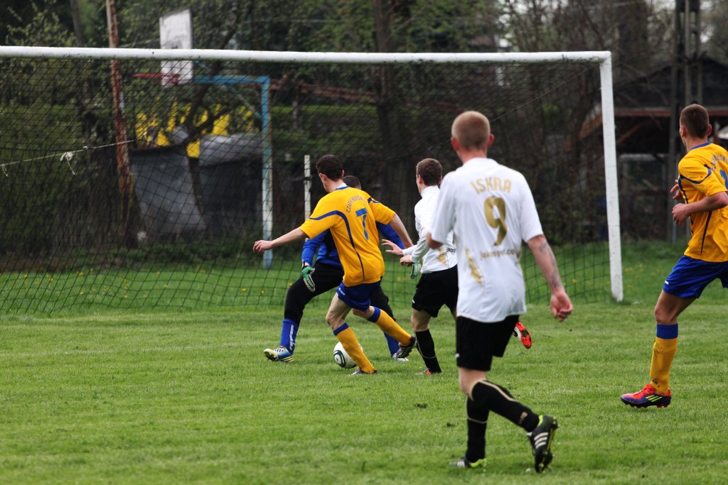 Klasa A: Czarni - Iskra 2:3