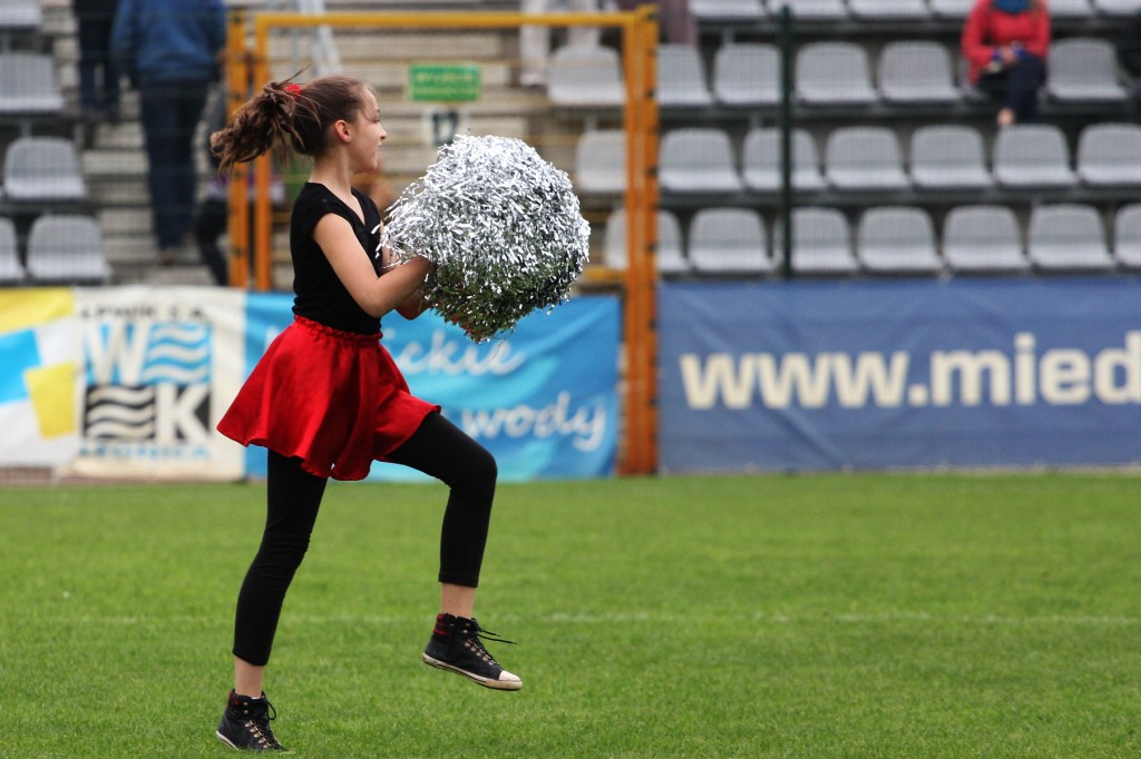 Cheerleaderki Miedzianki zadebiutowały na boisku