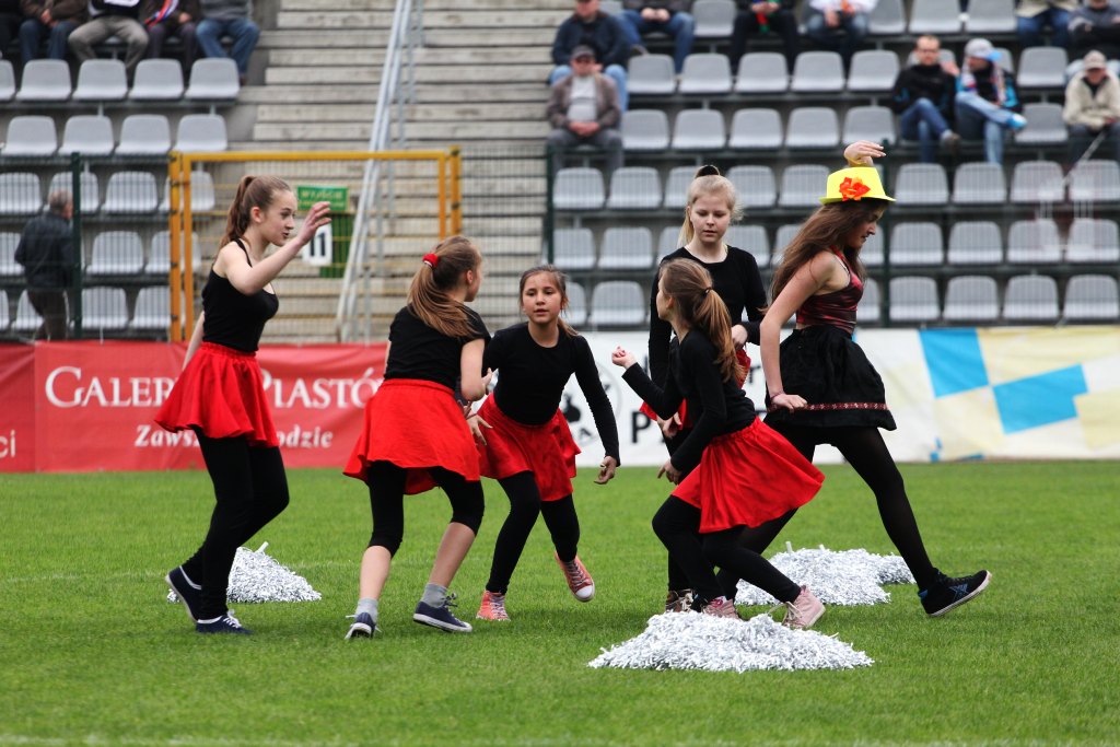 Cheerleaderki Miedzianki zadebiutowały na boisku