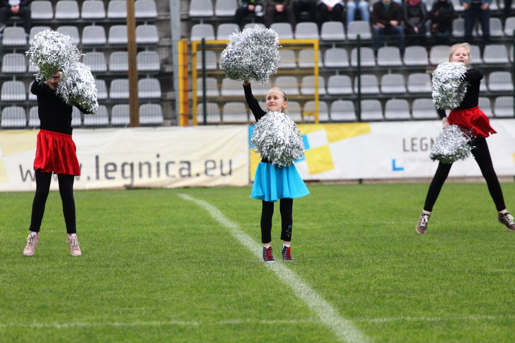 Cheerleaderki Miedzianki zadebiutowały na boisku