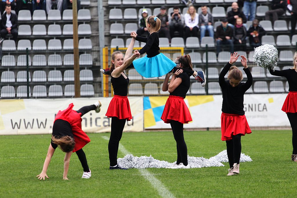 Cheerleaderki Miedzianki zadebiutowały na boisku