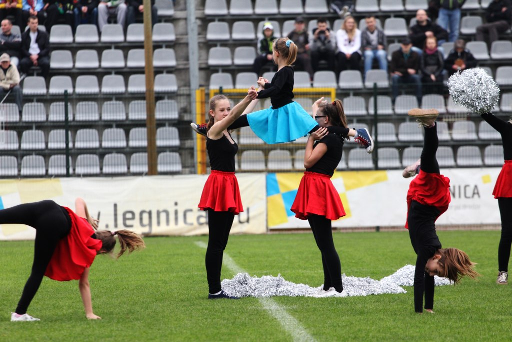 Cheerleaderki Miedzianki zadebiutowały na boisku